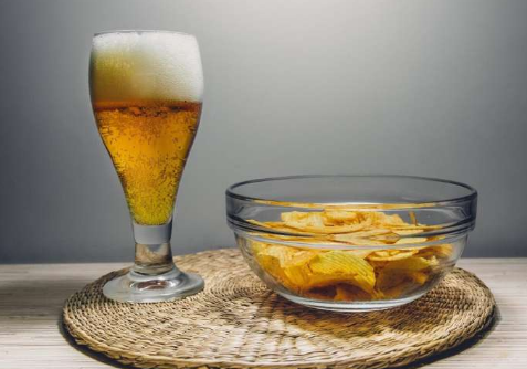 飲酒會增加對咸味食物的食欲
